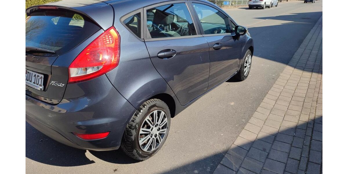 Ford Fiesta 185.000 km 3.100 &euro; Königheim-Gissigheim 97953