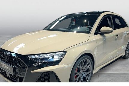 Audi RS3 1.111 km 75.970 &euro; Mönchengladbach 41066