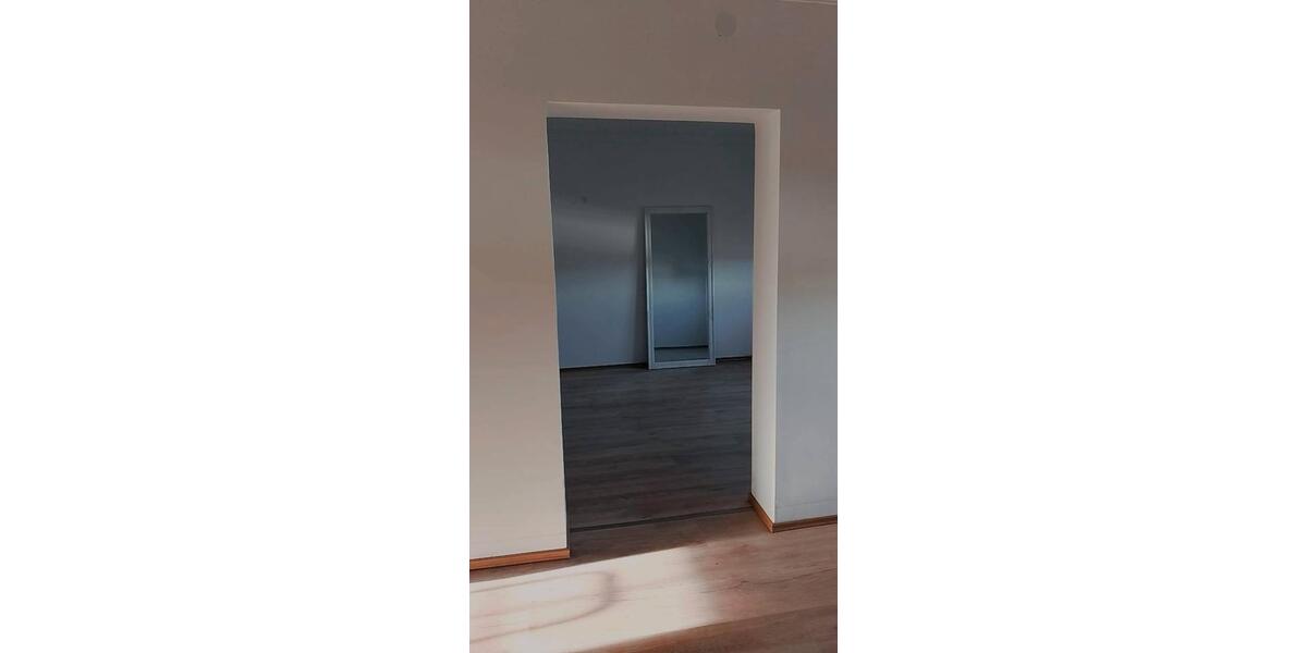 Etagenwohnung Weilrod - 4 Zimmer, 100 m&sup2;, 280.000&euro; | Angebot:26162807