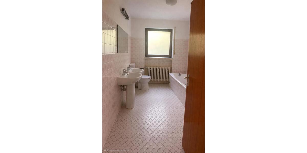 Einfamilienhaus Dittelbrunn - 6.5 Zimmer, 150 m&sup2;, 1.500&euro; | Angebot:26498256