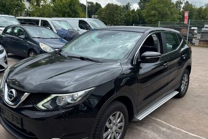 Nissan Qashqai 195.000 km 6.900 &euro; Detmold 32758