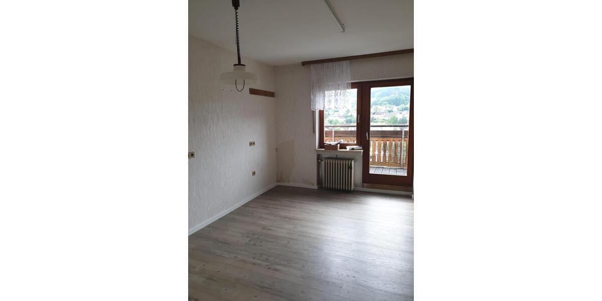 Etagenwohnung Steffenberg - 10 Zimmer, 227 m&sup2;, 179.000&euro; | Angebot:25915457