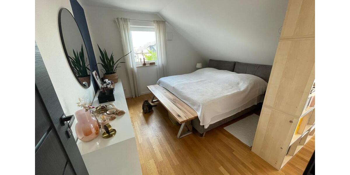 Dachgeschoßwohnung Tegernheim - 4 Zimmer, 116 m&sup2;, 684.000&euro; | Angebot:27021013