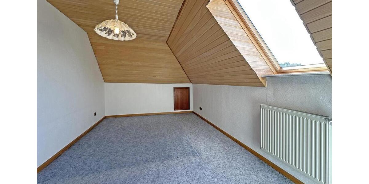 Dachgeschoßwohnung Hamburg Niendorf - 4 Zimmer, 101 m&sup2;, 1.800&euro; | Angebot:26407335