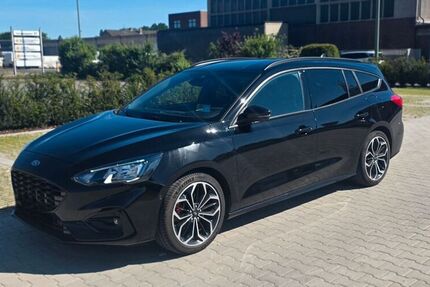 Ford Focus 24.900 km 21.900 &euro; Duisburg 47179