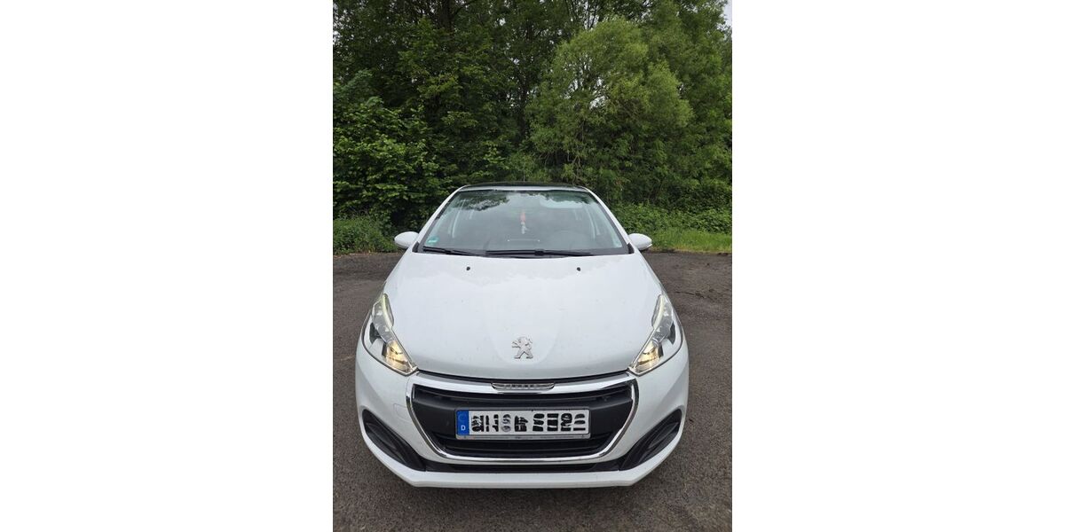 Peugeot 208 116.000 km 6.200 &euro; Gründau 63584