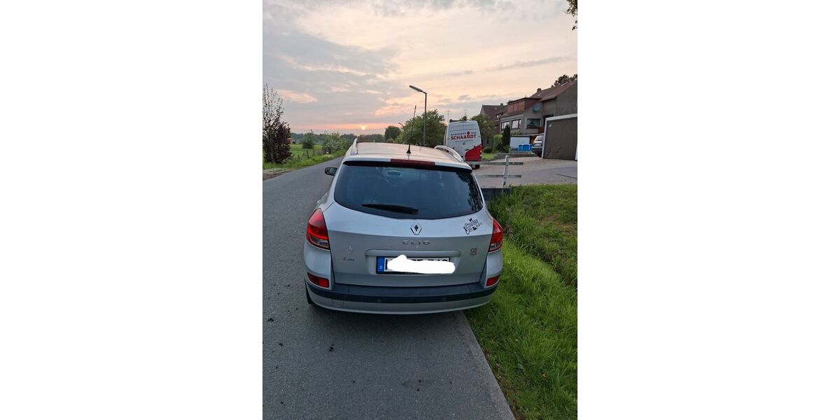 Renault Clio 181.156 km 2.999 &euro; Bremen/Hasenbüren 28197