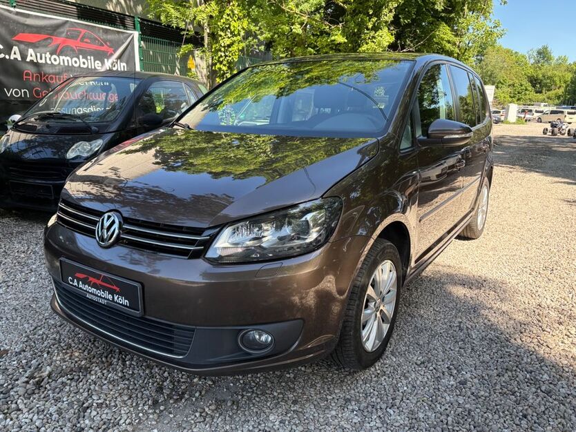 VW Touran 223.000 km 6.990 € Köln 51061