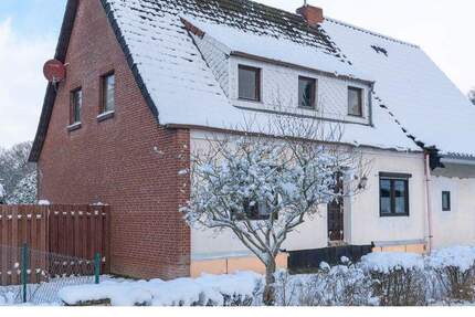 Teilsaniertes Haus auf Erbpachtgrundstück 4 zimmer