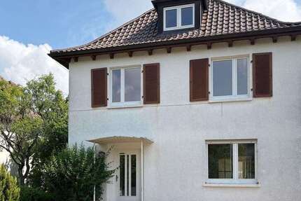 Haus Stuttgart Stuttgart-Nord - 9 Zimmer, 208 m&sup2;, 3.800&euro; | Angebot:27446598