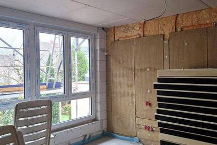 KfW 55 EE - hochwertig kernsaniert mit großem Südbalkon