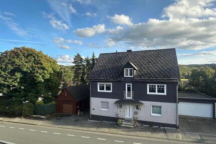 Großzügige 4-Zimmer Wohnung mit 120qm im Herzen von Berghausen 4.5 zimmer