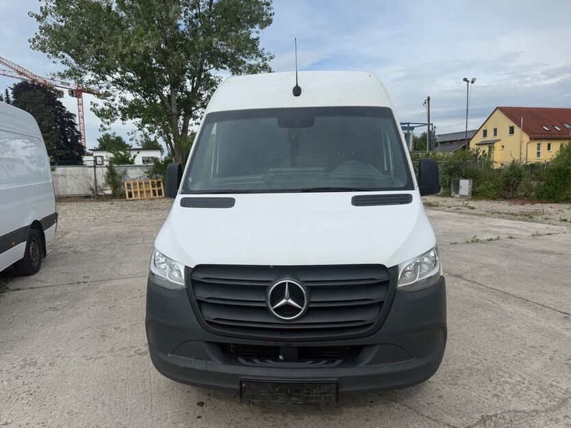 Mercedes-Benz Sprinter 345.000 km 12.100 € München 81245