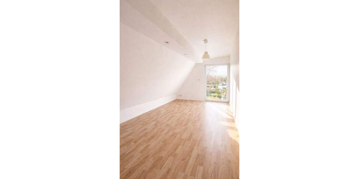 Etagenwohnung Hamburg Schnelsen - 4 Zimmer, 94 m&sup2;, 2.000&euro; | Angebot:25383262