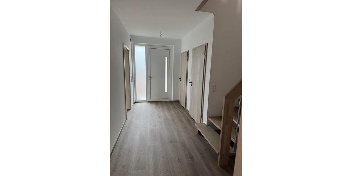 Doppelhaushälfte Hammah - 4 Zimmer, 120 m&sup2;, 1.490&euro; | Angebot:25715690