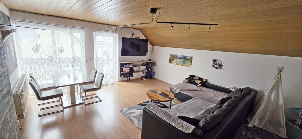 Dachgeschoßwohnung Freiensteinau - 4 Zimmer, 103 m&sup2;, 640&euro; | Angebot:26004731