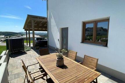 Schöne Doppelhaushälfte naturnah und ruhig mit kleinem Garten 4 zimmer