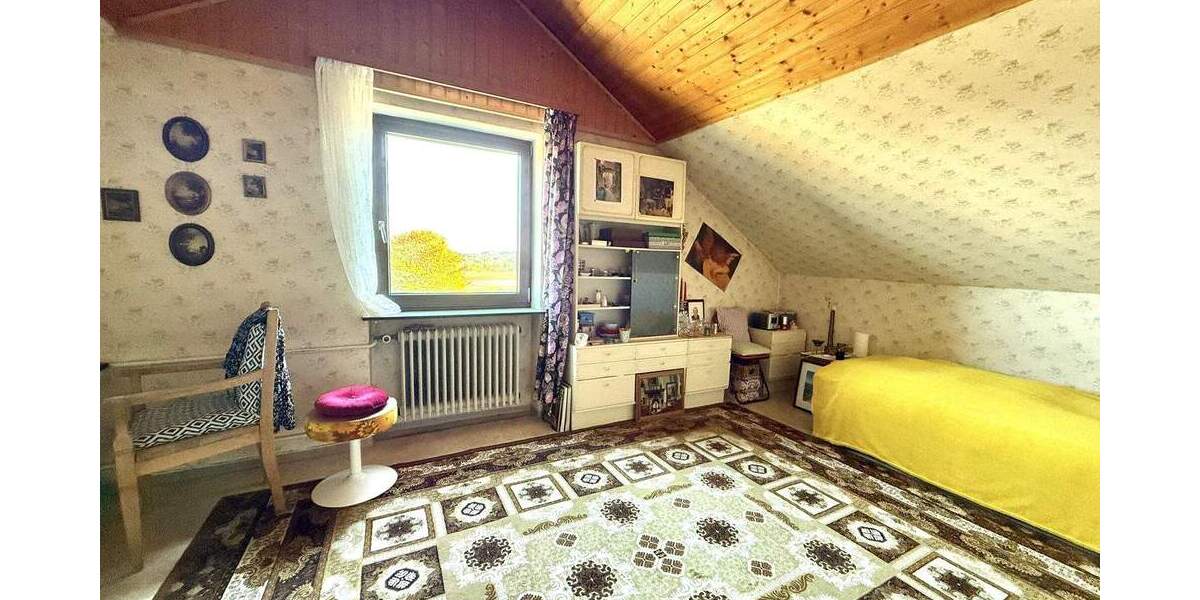 Einfamilienhaus Plößberg - 8 Zimmer, 237 m&sup2;, 220.000&euro; | Angebot:25697482
