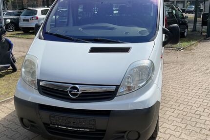 Opel Vivaro 141.000 km 11.333 € Berlin 13509
