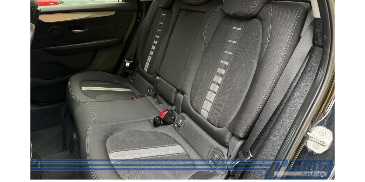 BMW 218 Active Tourer 218i Advantage*LED*HiFi*M.Pake 144.700 km 11.580 &euro; Berlin 13187