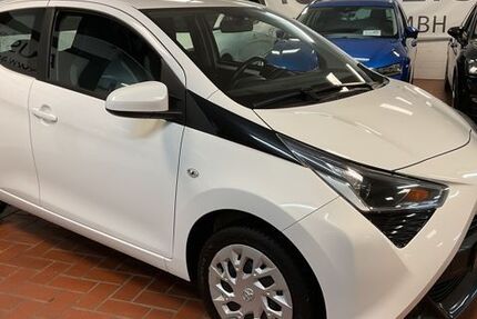 Toyota Aygo (X) 51.000 km 11.990 &euro; Wülfrath 42489