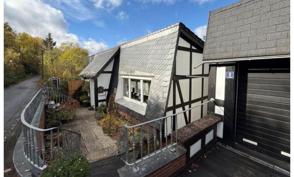 Doppelhaushälfte Frankenberg (Eder) - 4 Zimmer, 102 m&sup2;, 99.000&euro; | Angebot:27195398