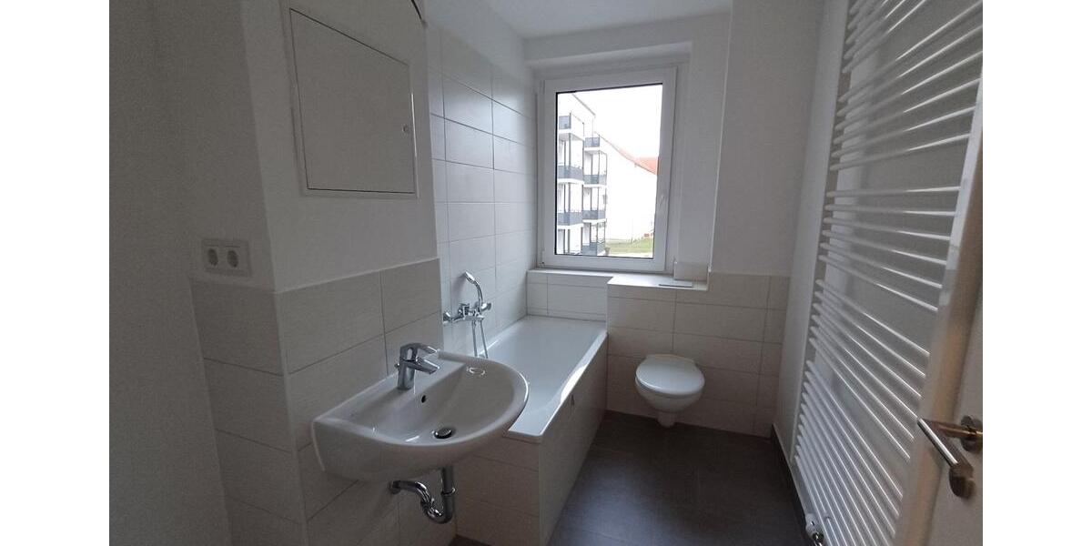 Die perfekte Familienwohnung für Groß und Klein - Erstbezug nach Sanierung - 1. OG rechts 4 zimmer