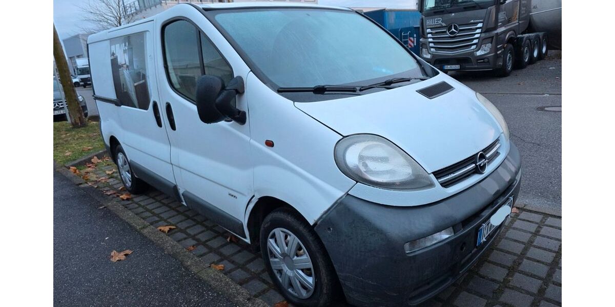 Opel Vivaro 258.000 km 2.200 &euro; Holzgerlingen 71088