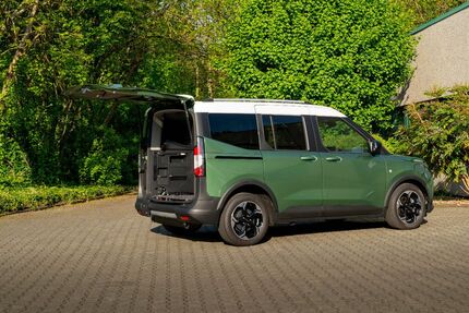 Ford Tourneo Courier 5.032 km 39.990 &euro; Hilden 40721