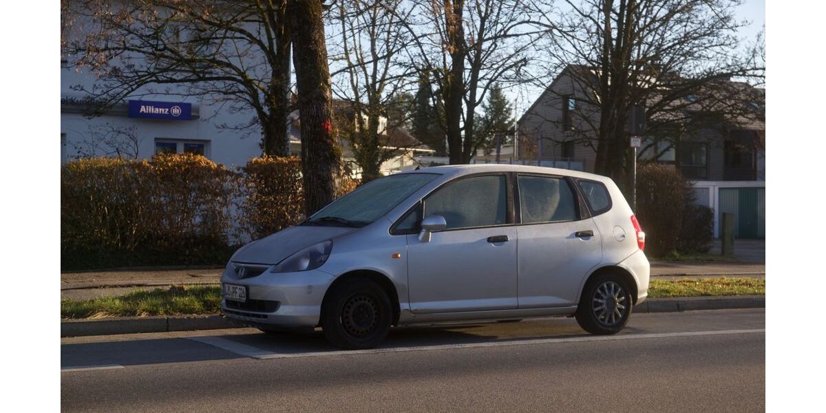 Honda Jazz 261.000 km 1.100 &euro; Haar 85540