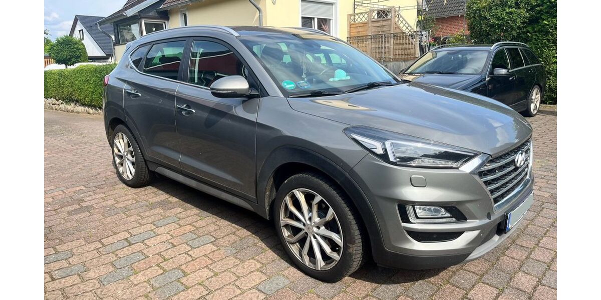 Hyundai TUCSON 96.000 km 17.500 &euro; Grande 22946