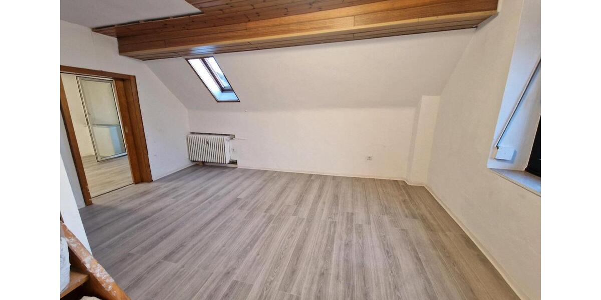 Etagenwohnung Ottweiler - 3 Zimmer, 76 m&sup2;, 600&euro; | Angebot:25303543