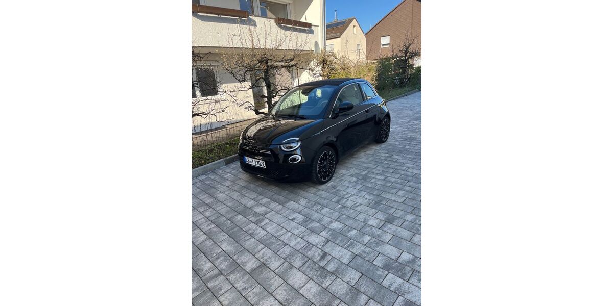 Fiat 500e 14.000 km 22.900 &euro; Sachsenheim 74343