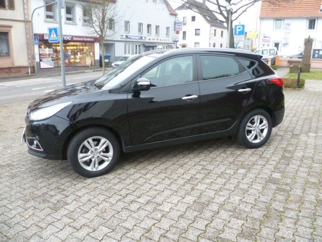 Hyundai ix35 141.000 km 8.900 &euro; Homburg 66424
