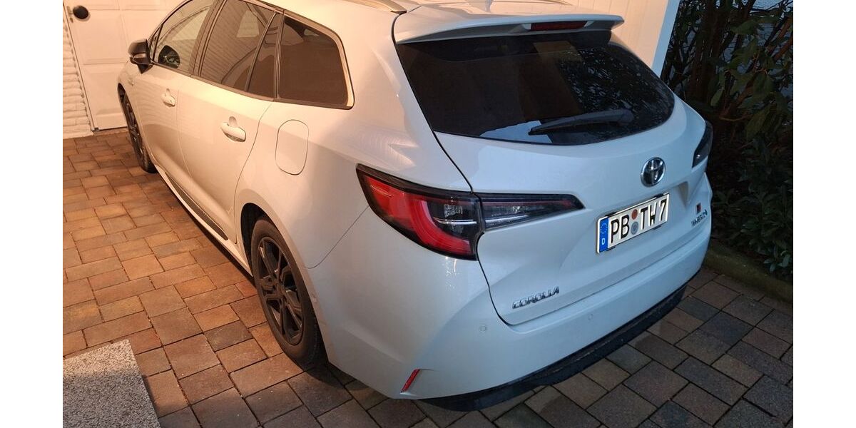 Toyota Corolla 105.500 km 22.900 &euro; Paderborn 33098