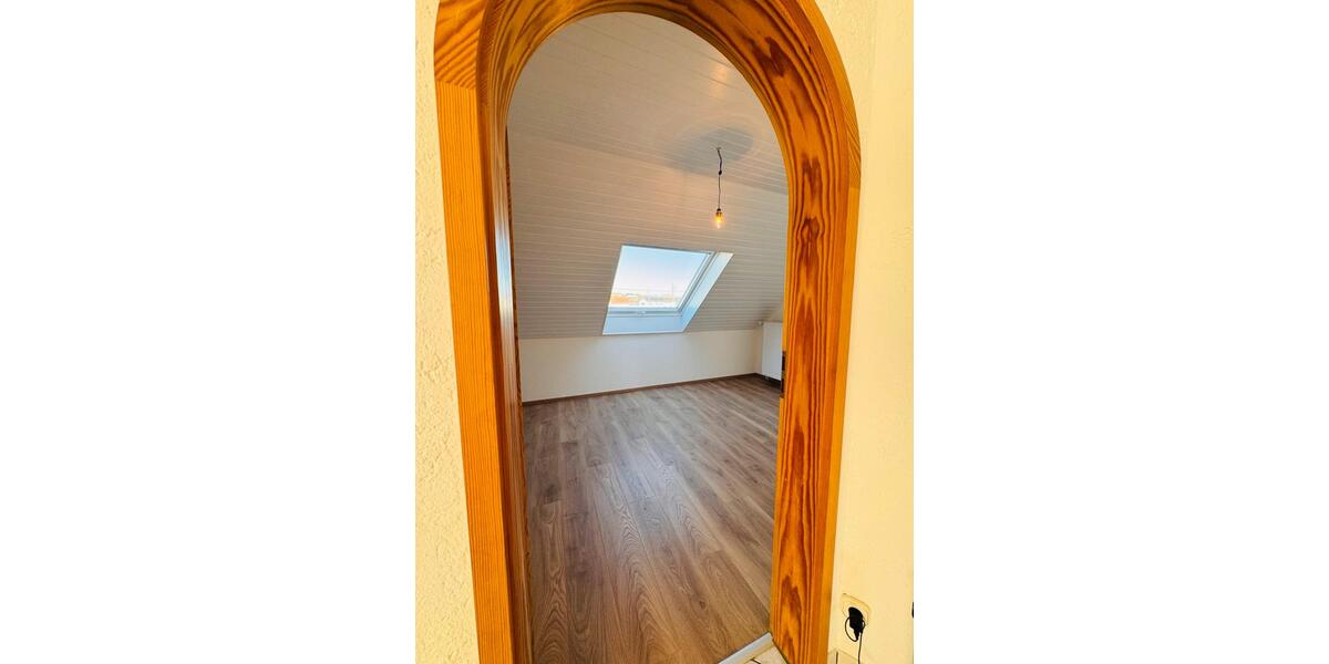 Dachgeschoßwohnung Ensdorf - 2 Zimmer, 60 m&sup2;, 600&euro; | Angebot:26398759