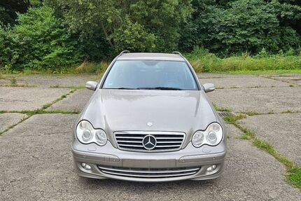 Mercedes-Benz C 320 323.508 km 1.999 € Schmieritz 07819