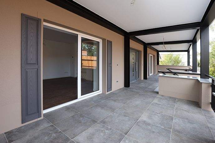 Haus mit 300 m² Wfl.Erstbezug nach KernsanierungEnergiekl. A+ 7 zimmer