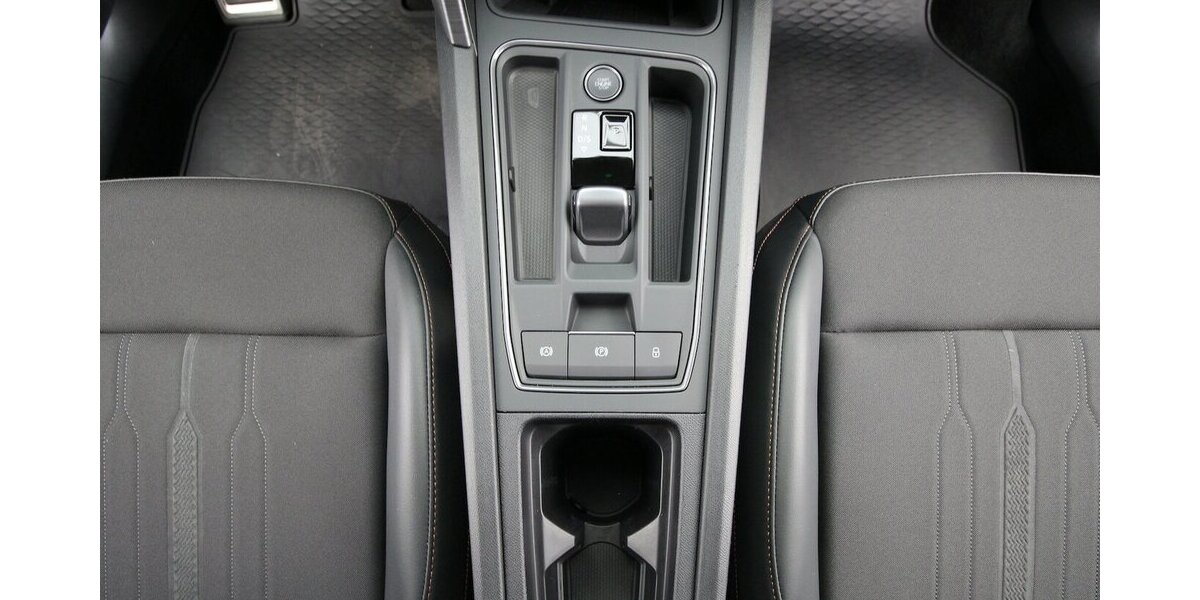 Cupra Leon Sportstourer e-HYBRID 6-DSG NAVI+LED+KAMERA 9.296 km 29.900 &euro; Hagenow 19230