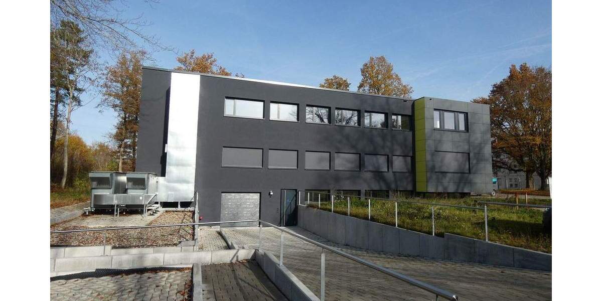 Vielfältig nutzbares BürogebäudePraxisgebäude zimmer