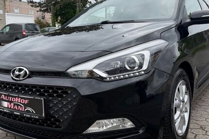 Hyundai i20 93.543 km 7.990 &euro; Troisdorf 53842