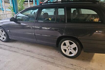 Opel Omega 62.500 km 5.950 &euro; Raunheim 65479