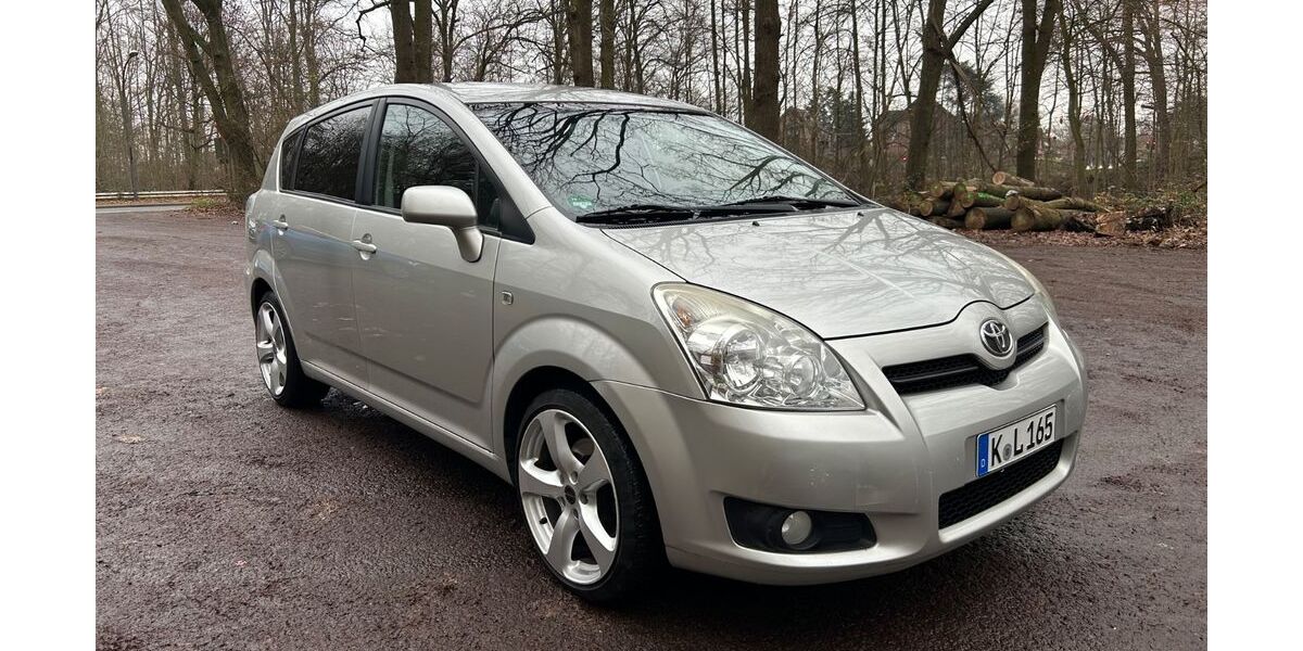 Toyota Corolla Verso 141.000 km 4.400 &euro; Köln 50735