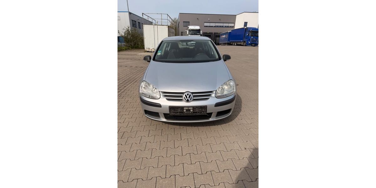 VW Golf 215.576 km 2.300 &euro; Lemgo 32657