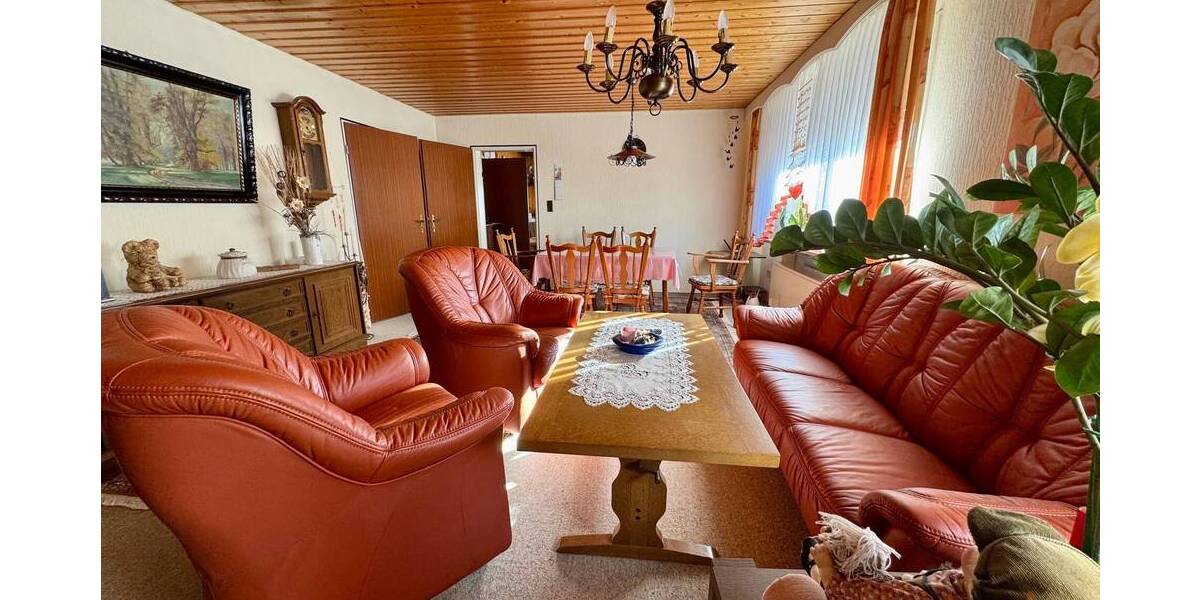Einfamilienhaus Gunzenhausen Laubenzedel - 8 Zimmer, 203 m&sup2;, 329.000&euro; | Angebot:25680267