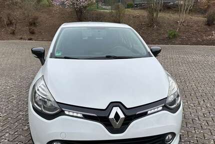 Renault Clio 182.000 km 4.999 &euro; Lennestadt 57368