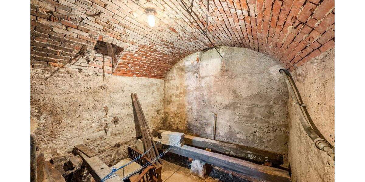 Sanierungsbedürftiges Weinbauernidyl mit Scheune sucht Dorfliebhaber 6 zimmer