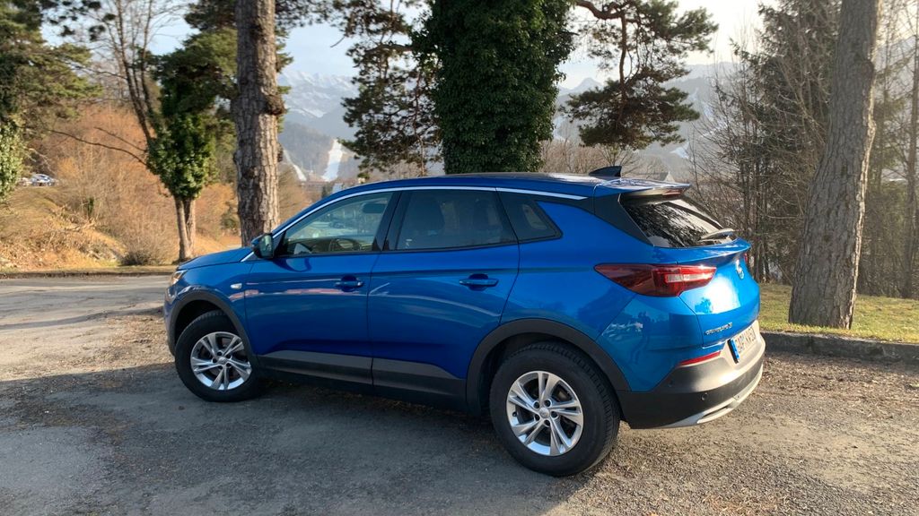 Opel Grandland (X) 83.000 km 14.900 &euro; Garmisch-Partenkirchen 82467