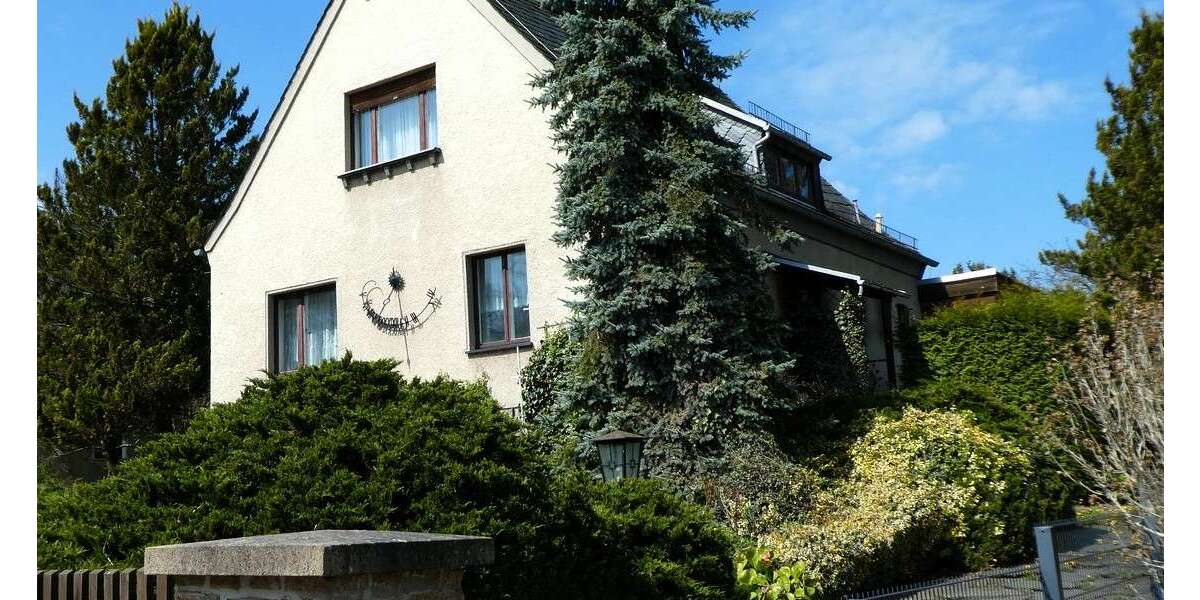 Einfamilienhaus Werdau - 4 Zimmer, 120 m&sup2;, 210.000&euro; | Angebot:26237588