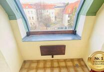 In Renovierung I Balkon I moderne Einbauküche I Tageslichtbad mit Badewanne